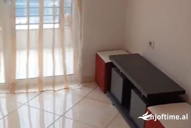 Shtepi me qera 1+1 ne Tirane - 45,000 Leke