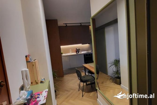 Shtepi me qera Apartament ne Tirane, 1+1, Mobilimi E mobiluar, Pagesa 50,000  Leke.