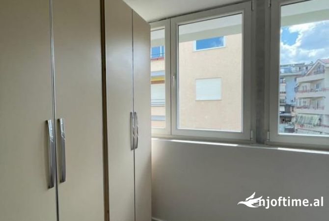 Shtepi me qera Apartament ne Tirane, 1+1, Mobilimi E mobiluar, Pagesa 45,000  Leke.