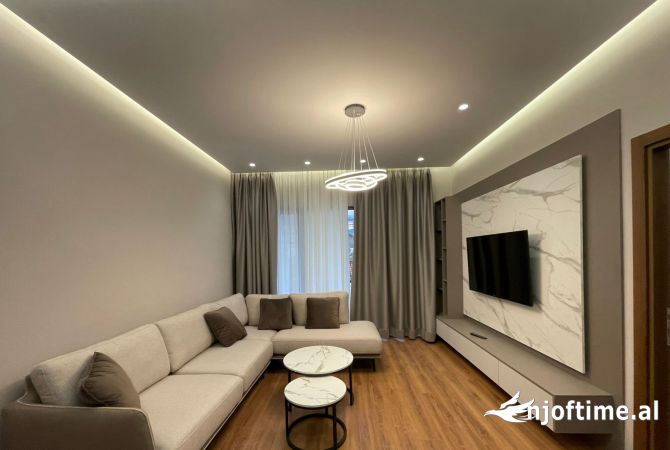 Shtepi me qera Apartament ne Tirane, 2+1, Mobilimi E mobiluar, Pagesa 830  Euro.
