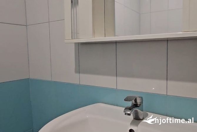 Shtepi me qera Apartament ne Tirane, 1+1, Mobilimi E mobiluar, Pagesa 38,000  Leke.