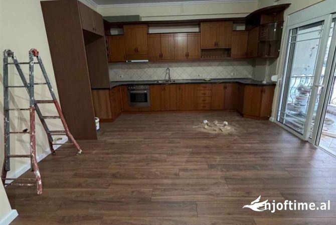 Shtepi me qera 2+1 ne Tirane - 50,000 Leke