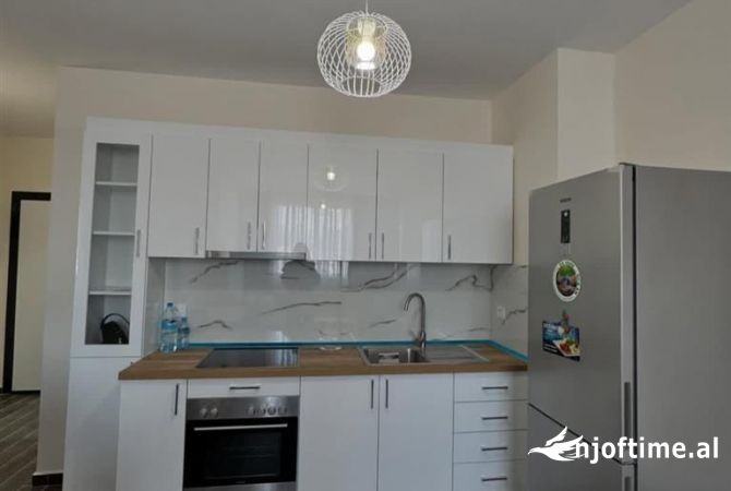 Shtepi me qera 2+1 ne Tirane - 500 Euro