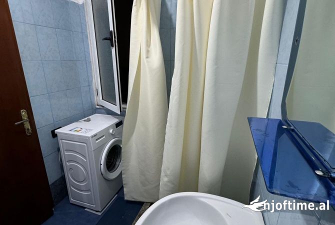 Shtepi me qera Apartament ne Tirane, 3+1, Mobilimi E mobiluar, Pagesa 500  Euro.