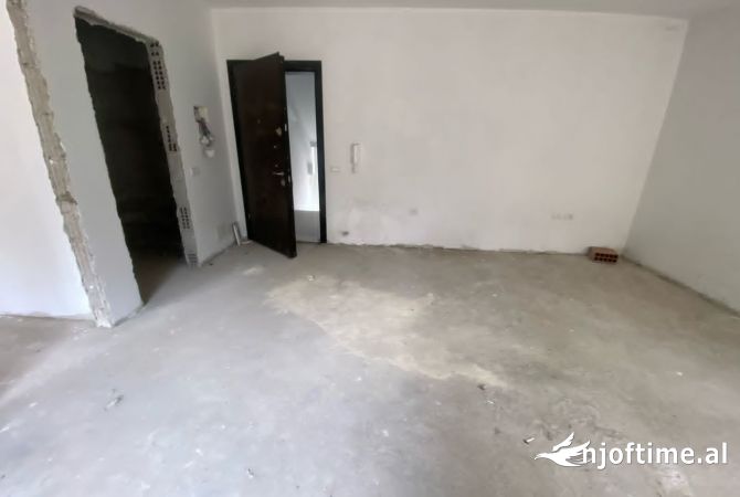 Shtepi ne shitje 1+1 ne Tirane - 103,000 Euro