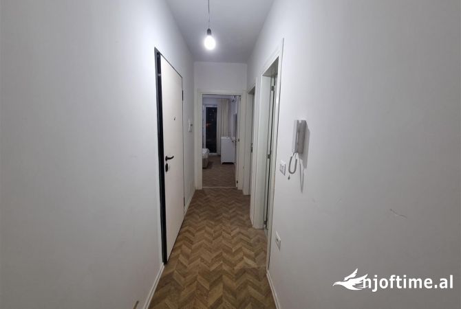 Shtepi me qera Apartament ne Tirane, 2+1, Mobilimi E mobiluar, Pagesa 650  Euro.