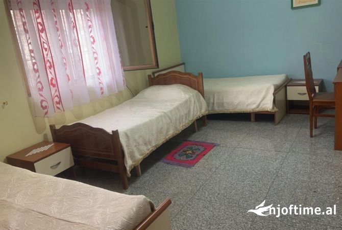 Shtepi me qera Apartament ne Tirane, 2+1, Mobilimi E mobiluar, Pagesa 60,000  Leke.