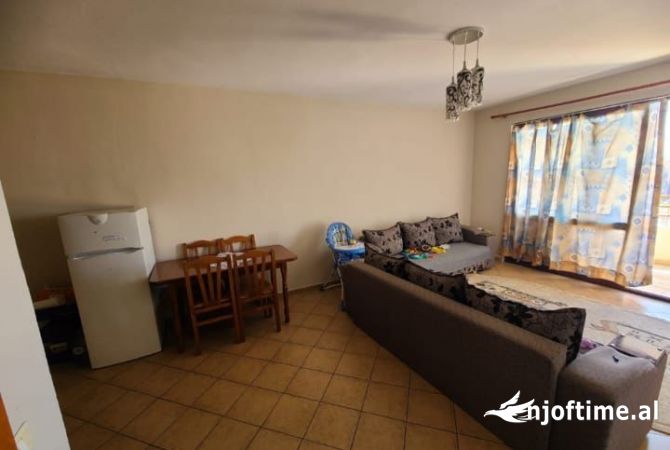 Shtepi me qera 1+1 ne Tirane - 40,000 Leke