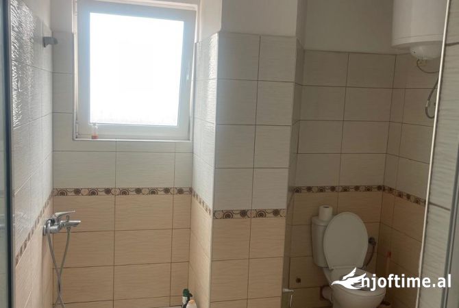 Shtepi me qera Apartament ne Tirane, 2+1, Mobilimi E mobiluar, Pagesa 45,000  Leke.