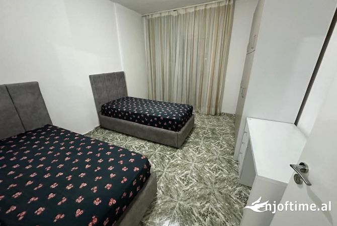 Shtepi me qera Apartament ne Tirane, 2+1, Mobilimi E mobiluar, Pagesa 50,000  Leke.