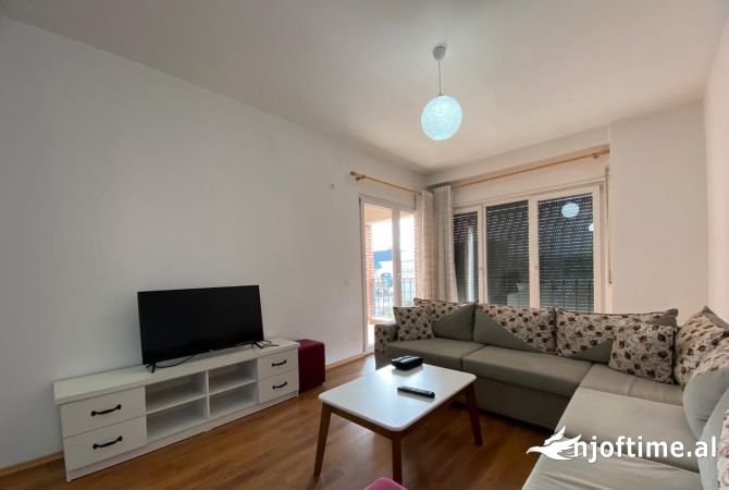 Shtepi me qera 2+1 ne Tirane - 600 Euro