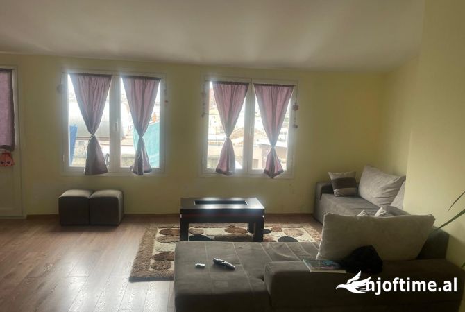Shtepi me qera 2+1 ne Tirane - 45,000 Leke