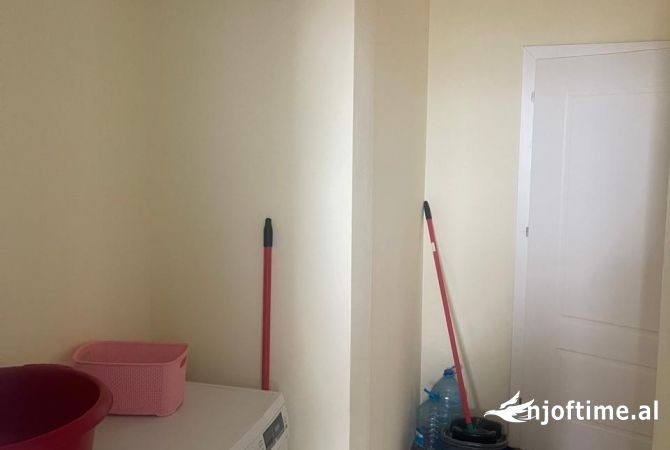 Shtepi me qera Apartament ne Tirane, 2+1, Mobilimi E mobiluar, Pagesa 45,000  Leke.