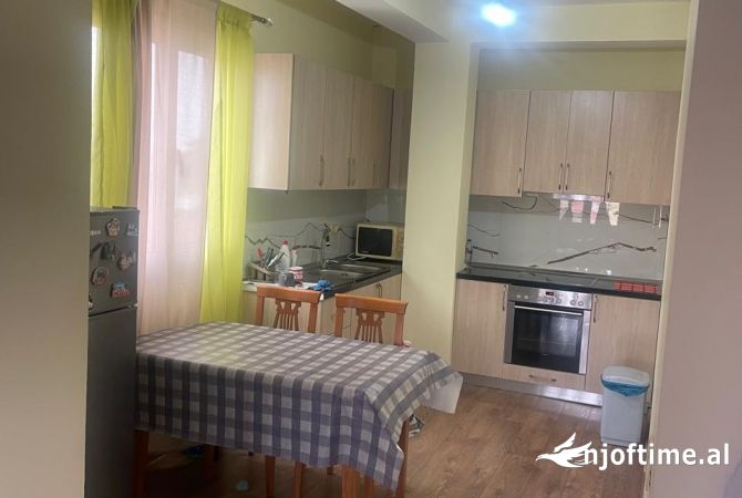 Shtepi me qera 2+1 ne Tirane - 45,000 Leke