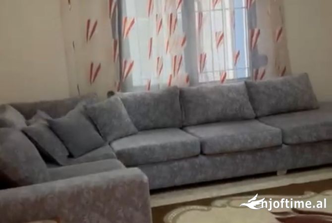 Shtepi me qera 1+1 ne Tirane - 30,000 Leke