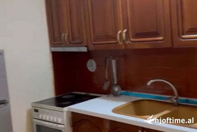Shtepi me qera 1+1 ne Tirane - 30,000 Leke