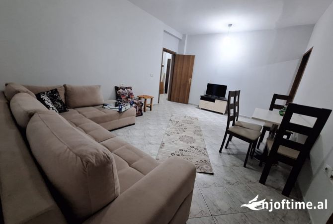 Shtepi me qera 1+1 ne Tirane - 34,000 Leke