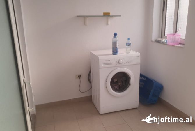 Shtepi me qera 1+1 ne Tirane - 400 Euro