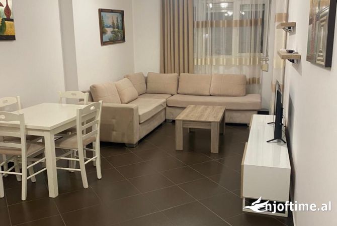 Shtepi me qera 1+1 ne Tirane - 50,000 Leke