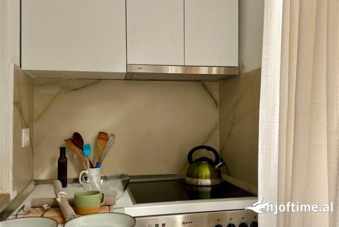 Shtepi me qera 1+1 ne Tirane - 62,000 Leke