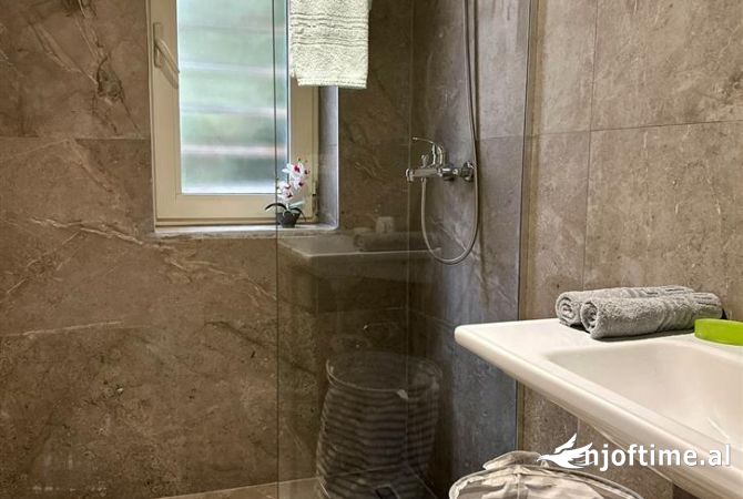 Shtepi me qera Apartament ne Tirane, 1+1, Mobilimi E mobiluar, Pagesa 62,000  Leke.