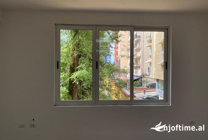 Jepet me qera Apartamenti 2+1 per ambient biznesi Rruga e Elbasanit , prapa ambasades amerikane750eu