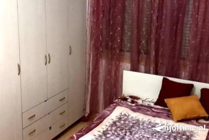 Shtepi me qera Apartament ne Tirane, 2+1, Mobilimi E mobiluar, Pagesa 50,000  Leke.