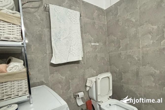 Shtepi me qera Apartament ne Tirane, 1+1, Mobilimi E mobiluar, Pagesa 600  Euro.