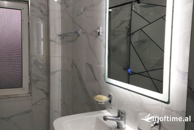 Shtepi me qera Apartament ne Tirane, 1+1, Mobilimi E mobiluar, Pagesa 45,000  Leke.