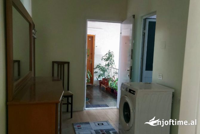 Shtepi me qera 1+1 ne Tirane - 45,000 Leke