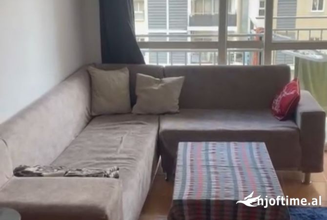 Shtepi me qera 1+1 ne Tirane - 40,000 Leke
