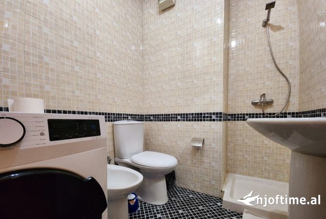 Shtepi me qera Apartament ne Tirane, 1+1, Mobilimi E mobiluar, Pagesa 520  Euro.