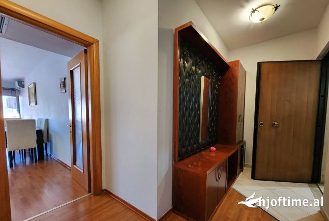 Shtepi me qera Apartament ne Tirane, 1+1, Mobilimi E mobiluar, Pagesa 520  Euro.