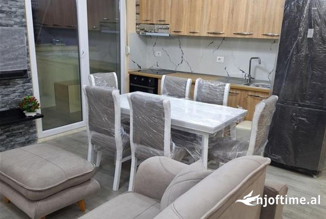 Shtepi me qera 2+1 ne Tirane - 500 Euro