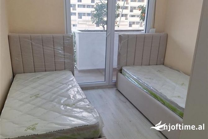 Shtepi me qera Apartament ne Tirane, 2+1, Mobilimi E mobiluar, Pagesa 500  Euro.
