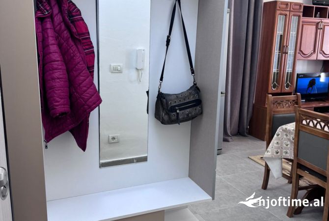 Shtepi me qera Apartament ne Tirane, 2+1, Mobilimi E mobiluar, Pagesa 45,000  Leke.
