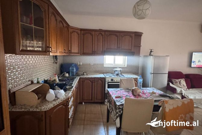 Shtepi me qera 2+1 ne Tirane - 45,000 Leke