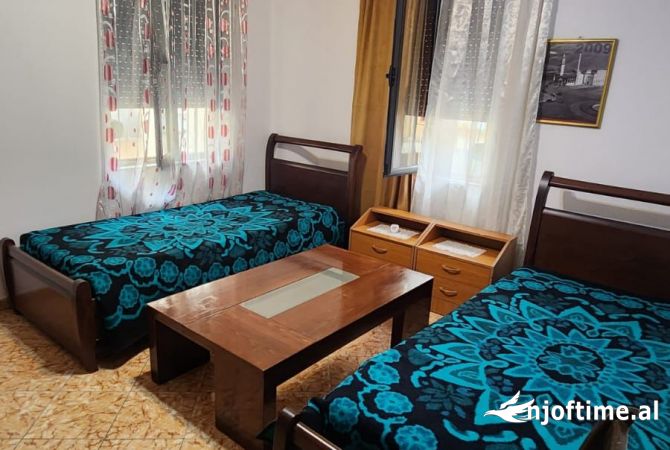 Shtepi me qera Apartament ne Tirane, 2+1, Mobilimi E mobiluar, Pagesa 500  Euro.