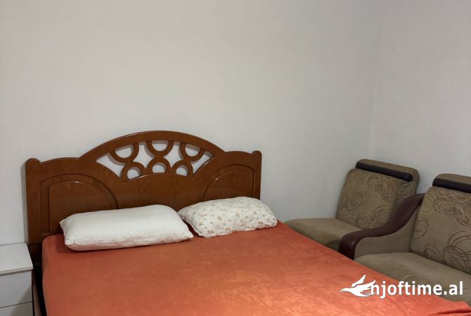 Shtepi me qera Apartament ne Tirane, 1+1, Mobilimi E mobiluar, Pagesa 30,000  Leke.