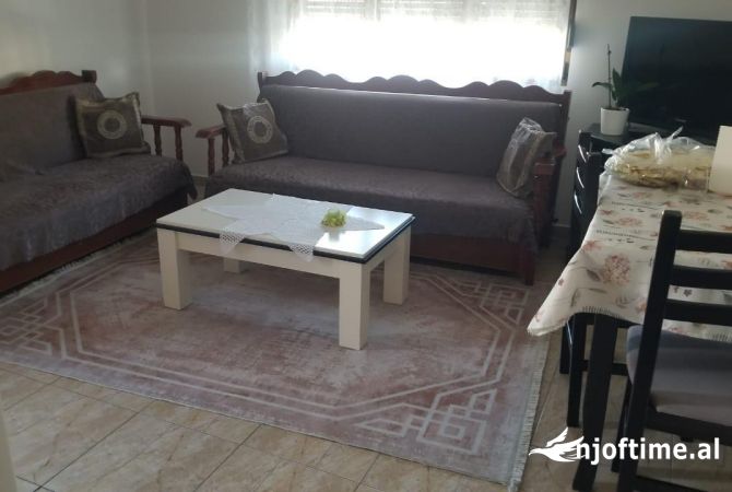 Shtepi me qera 1+1 ne Tirane - 40,000 Leke