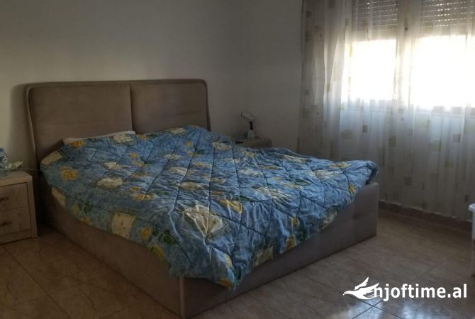 Shtepi me qera 1+1 ne Tirane - 40,000 Leke