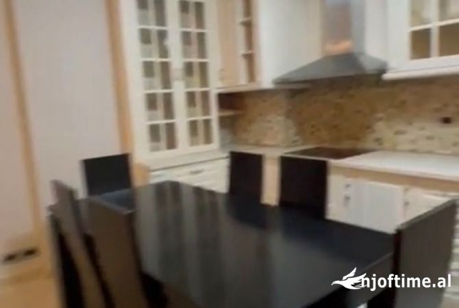 Shtepi me qera 2+1 ne Tirane - 58,000 Leke