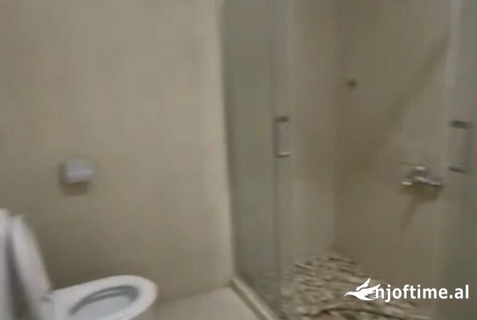 Shtepi me qera Apartament ne Tirane, 2+1, Mobilimi E mobiluar, Pagesa 58,000  Leke.