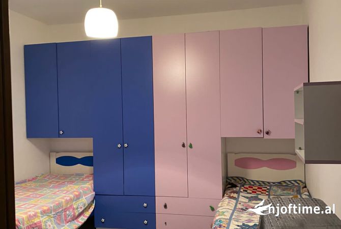 Shtepi me qera Apartament ne Tirane, 2+1, Mobilimi E mobiluar, Pagesa 50,000  Leke.
