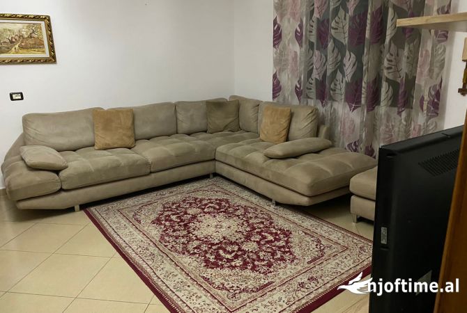 Shtepi me qera Apartament ne Tirane, 2+1, Mobilimi E mobiluar, Pagesa 50,000  Leke.