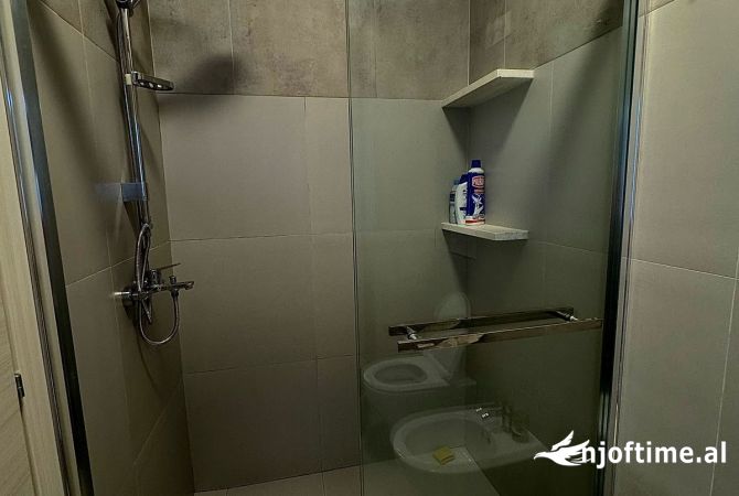 Shtepi me qera Apartament ne Tirane, 1+1, Mobilimi E mobiluar, Pagesa 600  Euro.