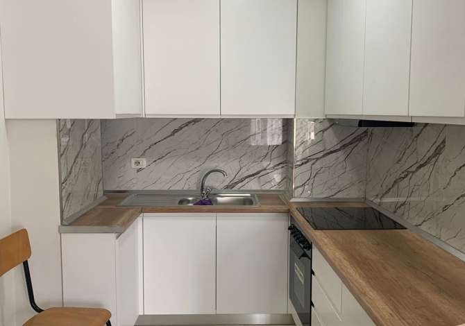 Shtepi me qera  ne Tirane, 1+1, Mobilimi E mobiluar, Pagesa 350  Euro.