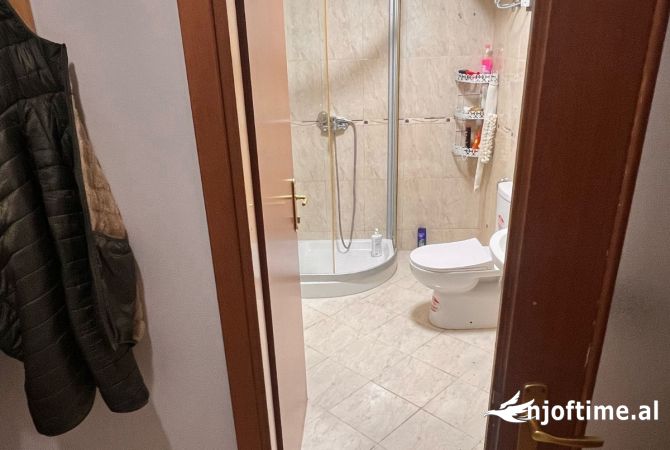 Shtepi me qera 2+1 ne Tirane - 550 Euro