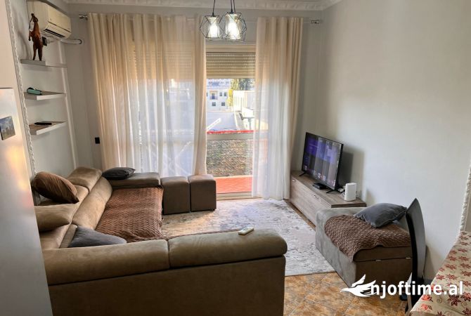 Shtepi me qera 2+1 ne Tirane - 550 Euro
