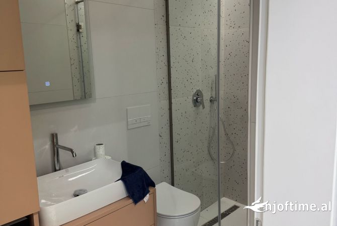 Shtepi me qera Apartament ne Tirane, 1+1, Mobilimi E mobiluar, Pagesa 450  Euro.